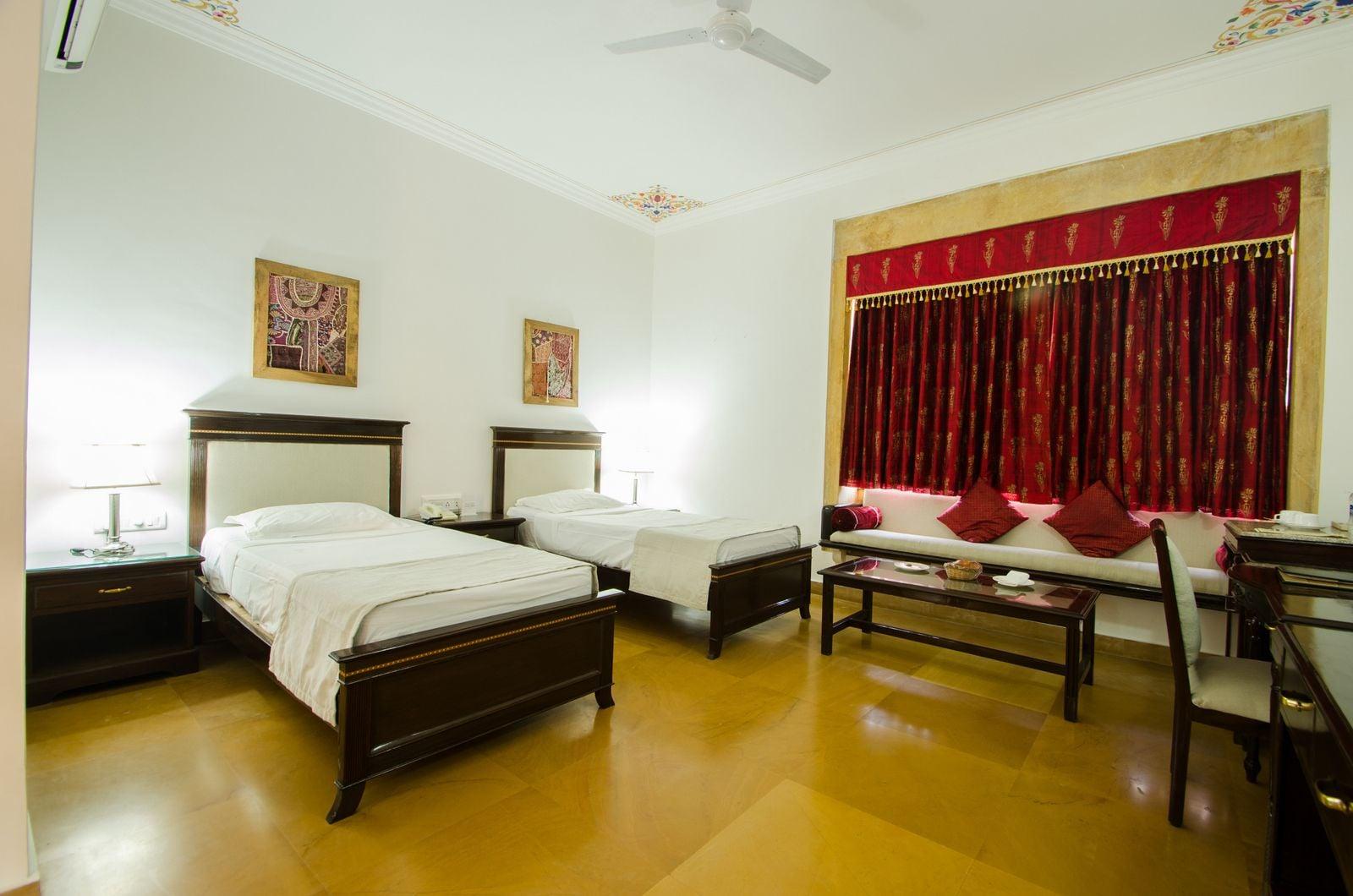 Hotel Rang Mahal Джайсалмер Экстерьер фото