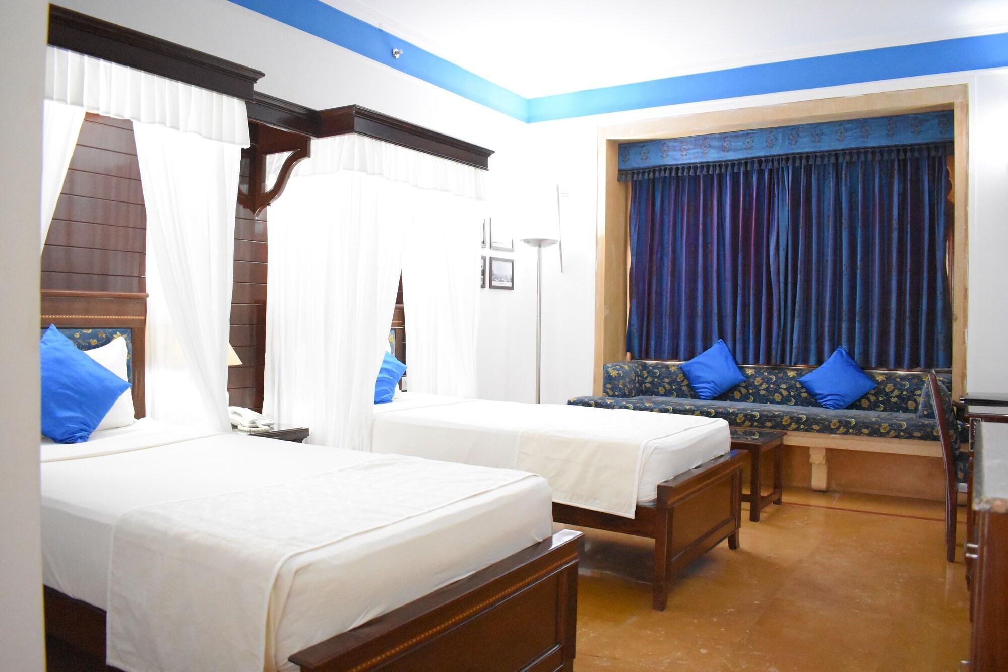 Hotel Rang Mahal Джайсалмер Экстерьер фото