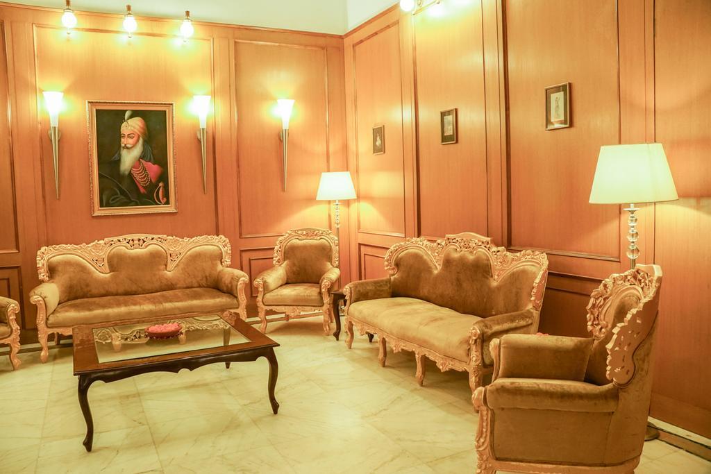 Hotel Rang Mahal Джайсалмер Экстерьер фото