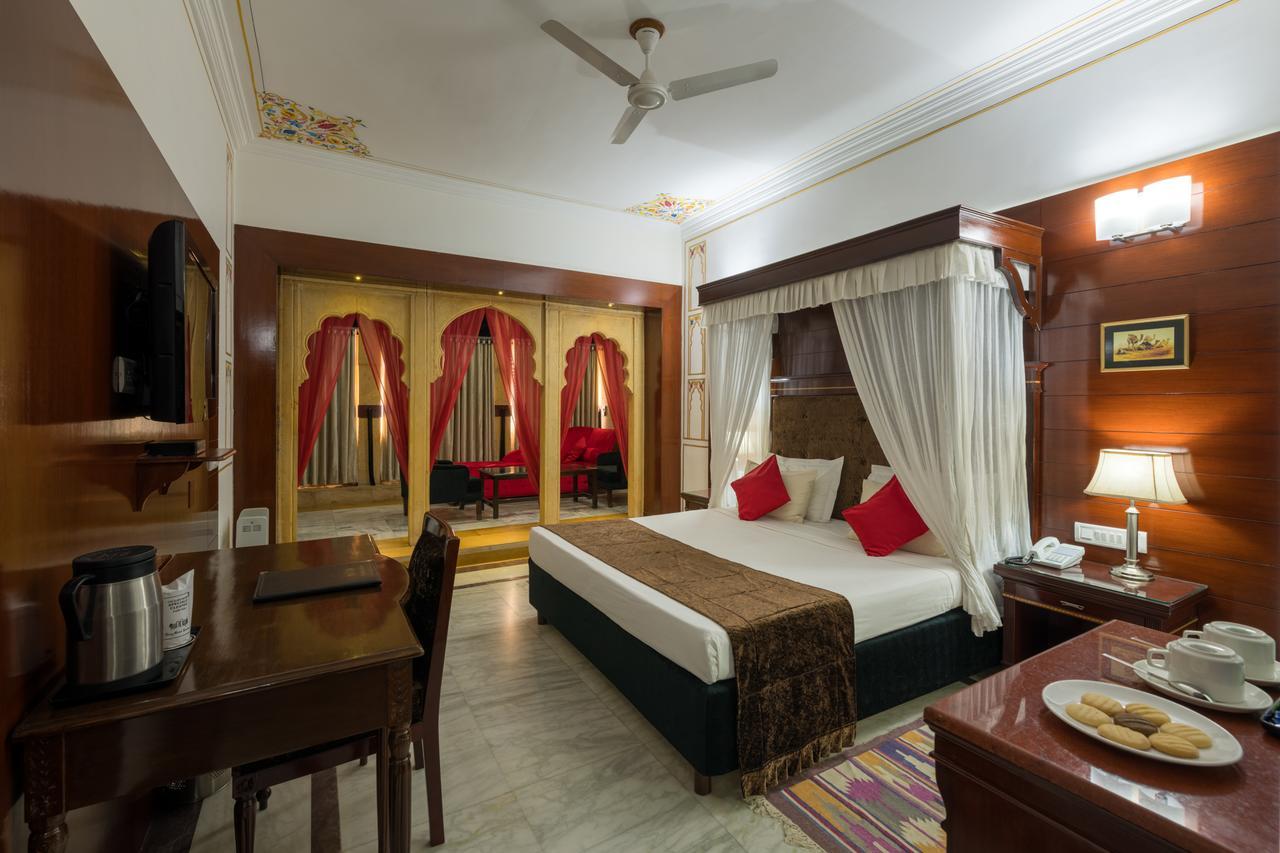 Hotel Rang Mahal Джайсалмер Экстерьер фото