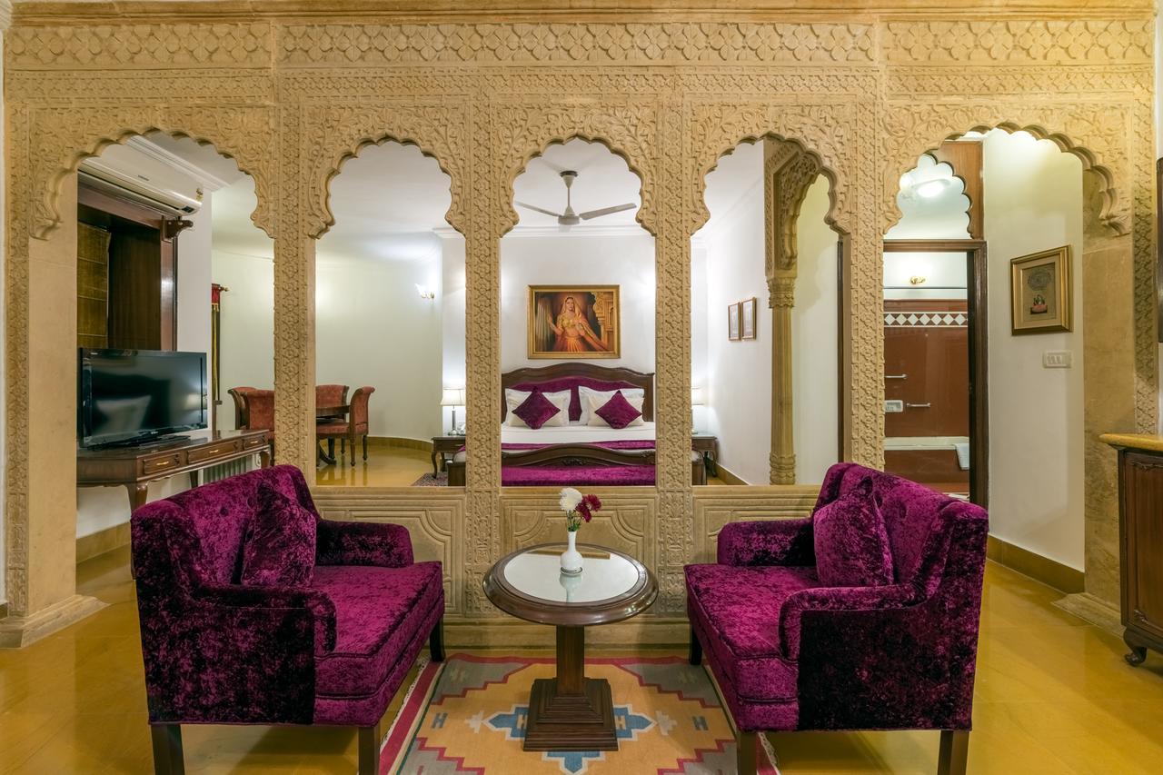 Hotel Rang Mahal Джайсалмер Экстерьер фото