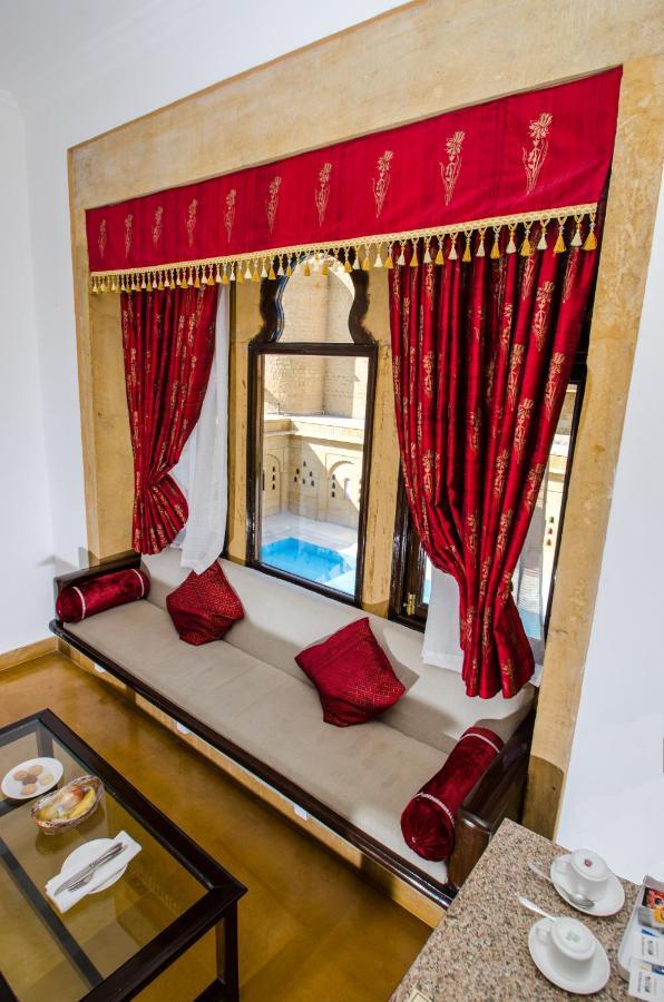 Hotel Rang Mahal Джайсалмер Экстерьер фото